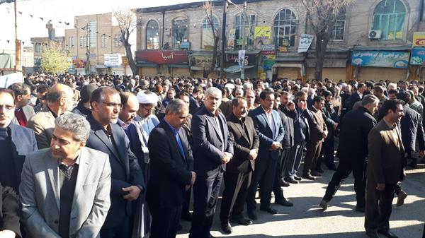گزارش تصویری حضور پرشور دانشگاهیان در مراسم بزرگداشت شهید پرافتخار اسلام حاج قاسم سلیمانی